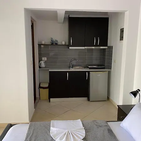 Tomi Lägenhetshotell Sarandë