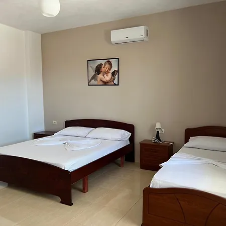 Aparthotel Tomi *