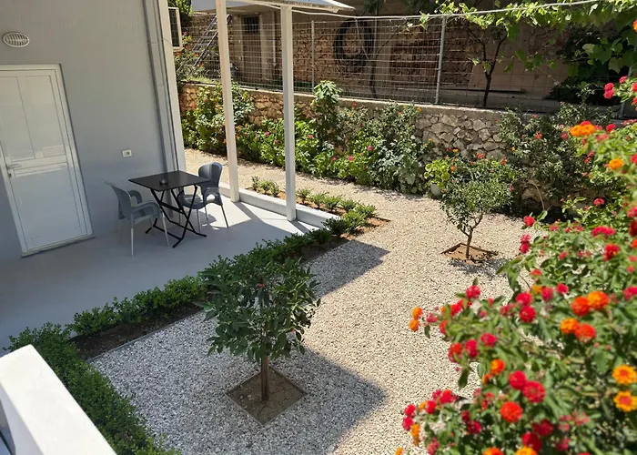 Tomi Hotel apartamentowy 3*
