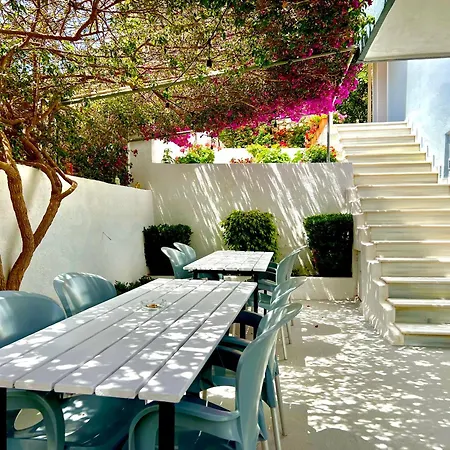 Tomi Aparthotel Sarandë