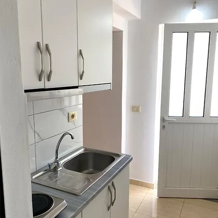 Tomi Hotel apartamentowy 3*