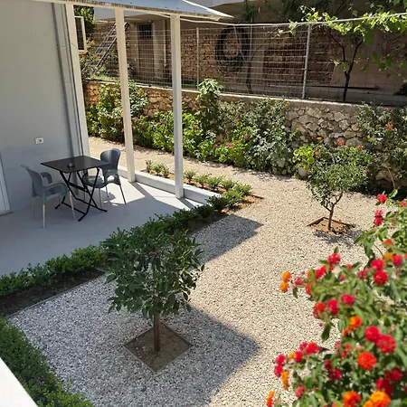 Tomi Garden Apartahotel 3*