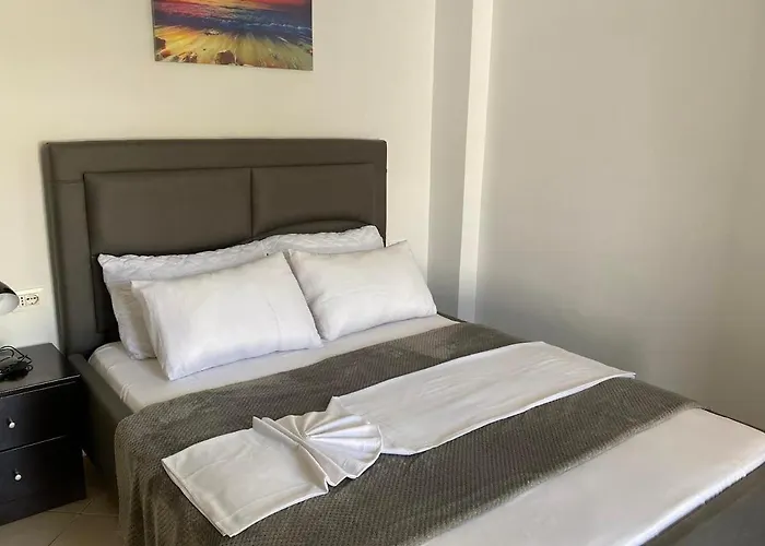 Tomi Aparthotel