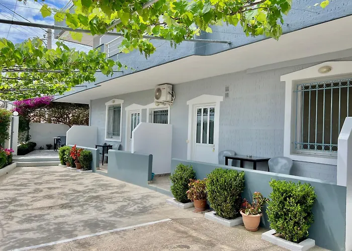 Aparthotel Tomi 3*